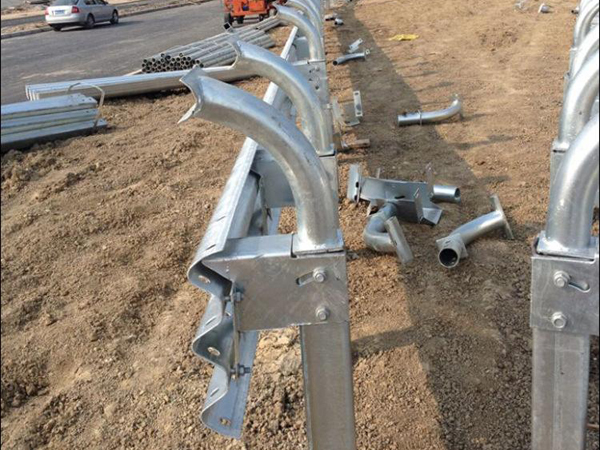 SS級三波護欄板