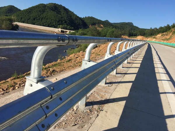 SA級三波護欄板